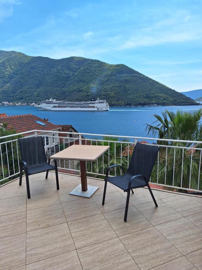 Holiday Home Forteca Perast Exterior foto