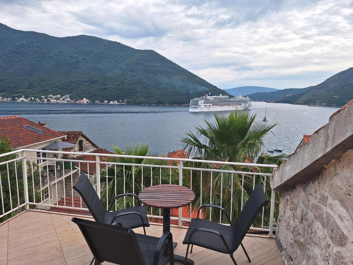 Holiday Home Forteca Perast Exterior foto